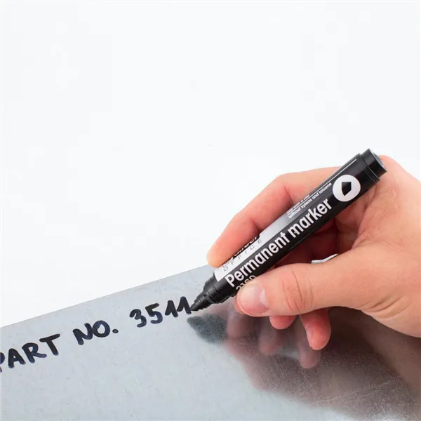 Permanentní popisovač silný klínový - černý