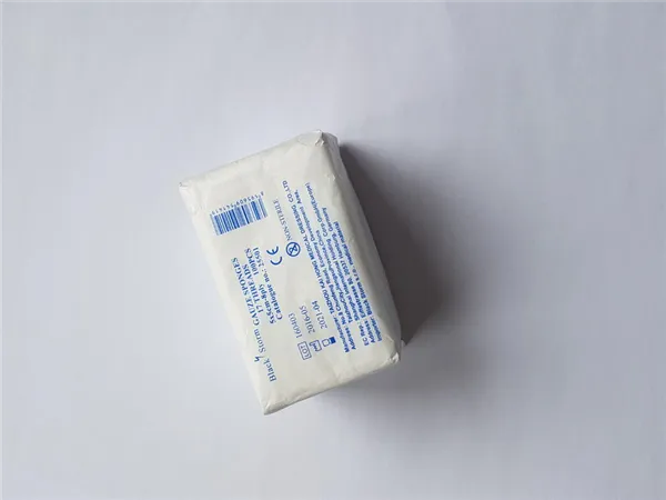 Gázová komprese 5 x 5 cm, nesterilní /17nití/  ( 100 ks)