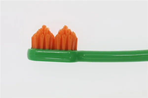 Zubní kartáček Splash Brush 150 zelený 2