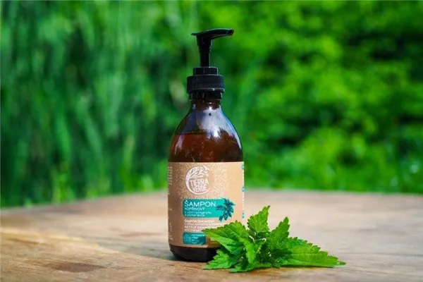 Tierra Verde Kopřivový šampon na mastné vlasy s pomerančem a rozmarýnem (230 ml)
