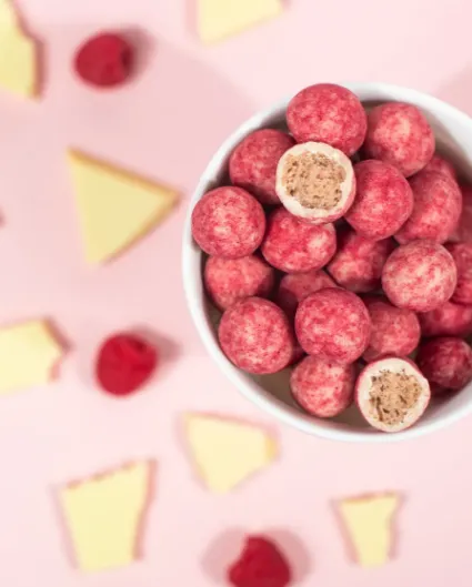 Vilgain Rice Chocoballs BIO ⁠–⁠ bílá čokoláda s malinou 50g